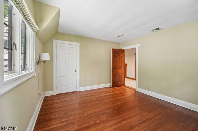 46 Stocker Rd, Verona Twp., NJ 07044