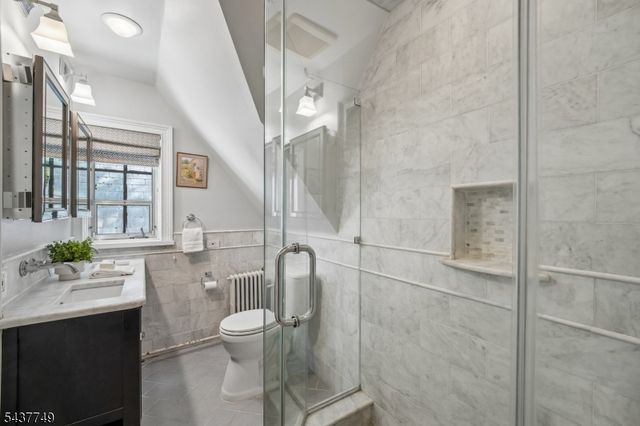 46 Stocker Rd, Verona Twp., NJ 07044