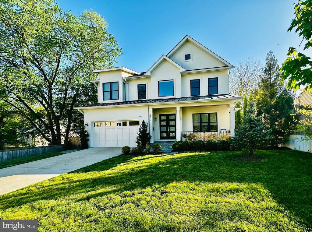 2033 GRIFFITH RD, Falls Church, VA 22043