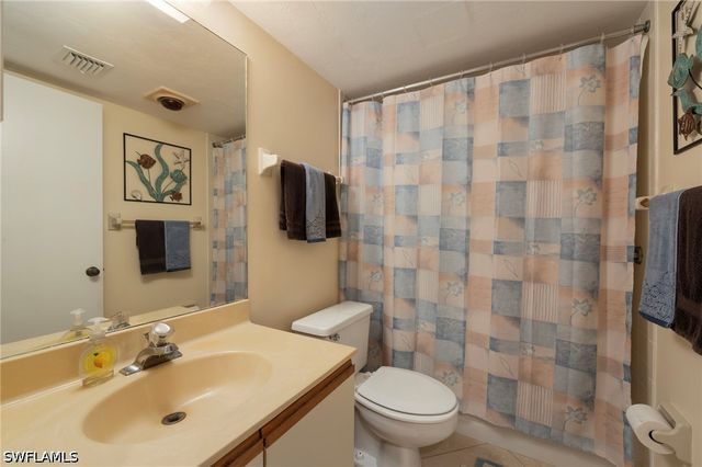 1231 Commonwealth CIR Q103, Naples, FL 34116