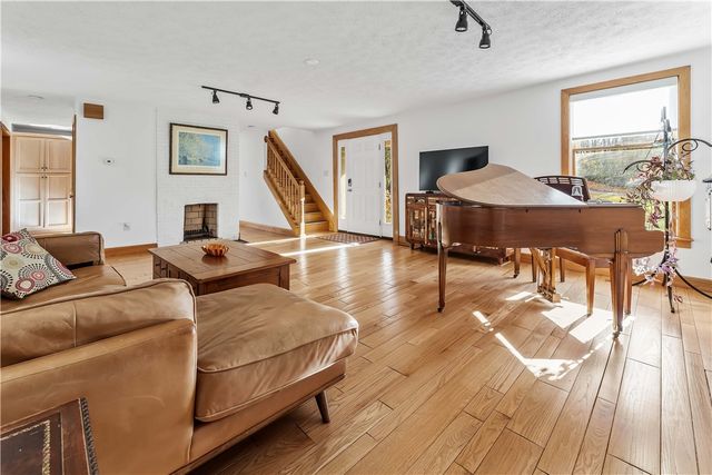 289 Cornish Rd, Springhill Twp, PA 15451