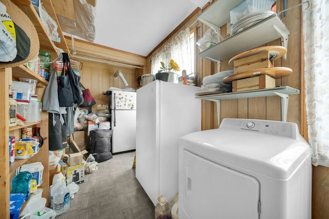 5741 S SAWYER Avenue, Chicago, IL 60629