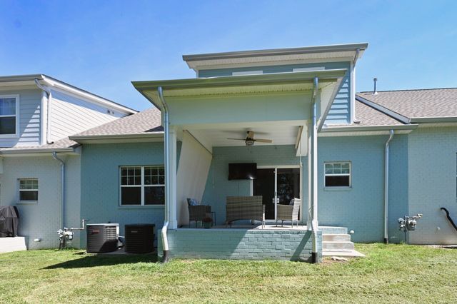 1144 Lock 4 Rd Unit J2, Gallatin, TN 37066