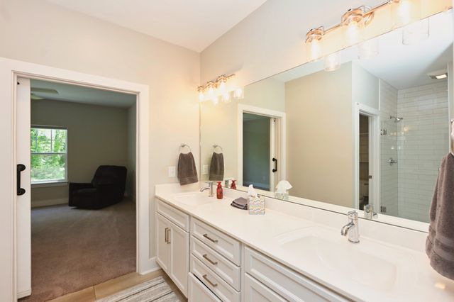 1144 Lock 4 Rd Unit J2, Gallatin, TN 37066