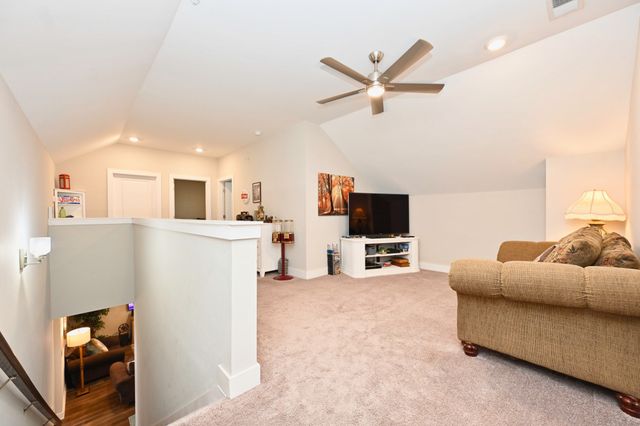 1144 Lock 4 Rd Unit J2, Gallatin, TN 37066
