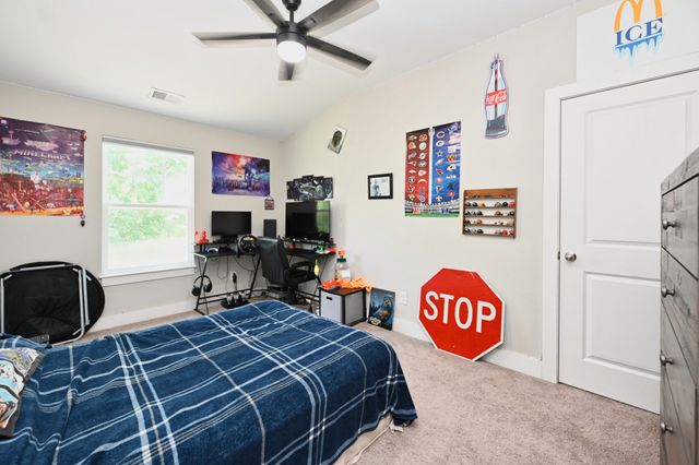 1144 Lock 4 Rd Unit J2, Gallatin, TN 37066
