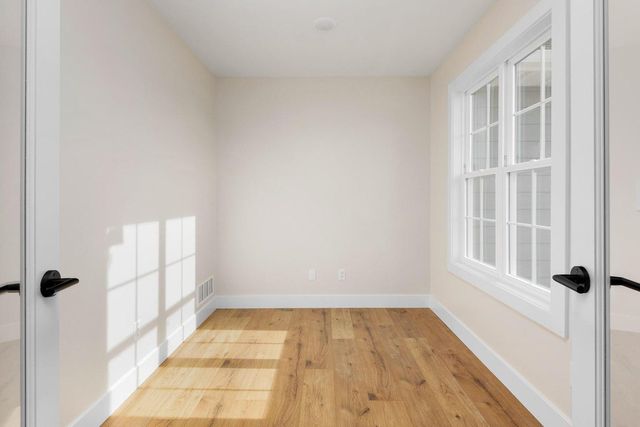 2822 MISTY FLOWER DR, Columbia, MO 65203