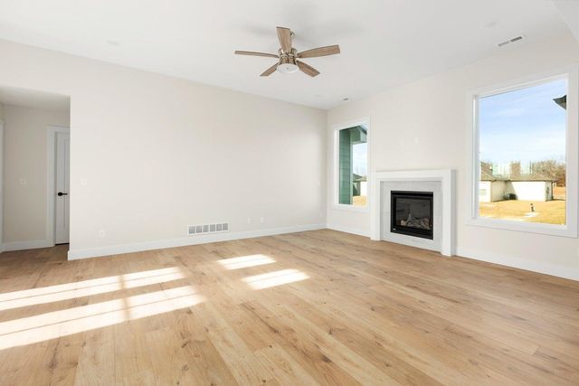 2822 MISTY FLOWER DR, Columbia, MO 65203