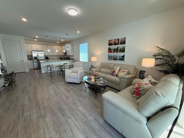 5758 Graceful Way, Delray Beach, FL 33484