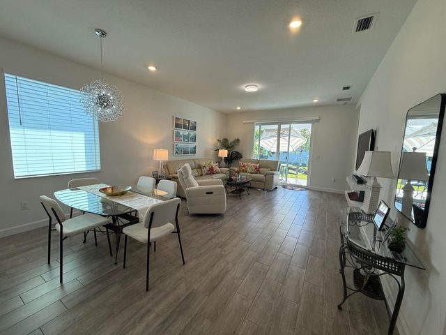 5758 Graceful Way, Delray Beach, FL 33484