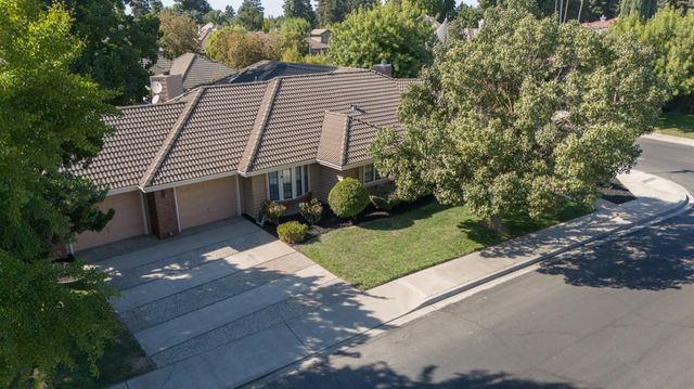 2500 Van Hoeks Cir, Modesto, CA 95356