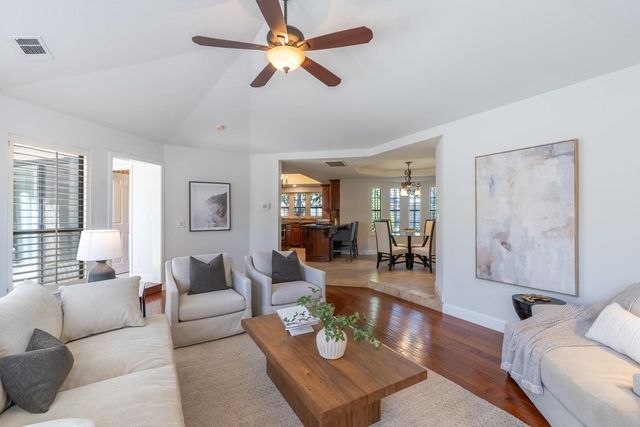 2500 Van Hoeks Cir, Modesto, CA 95356