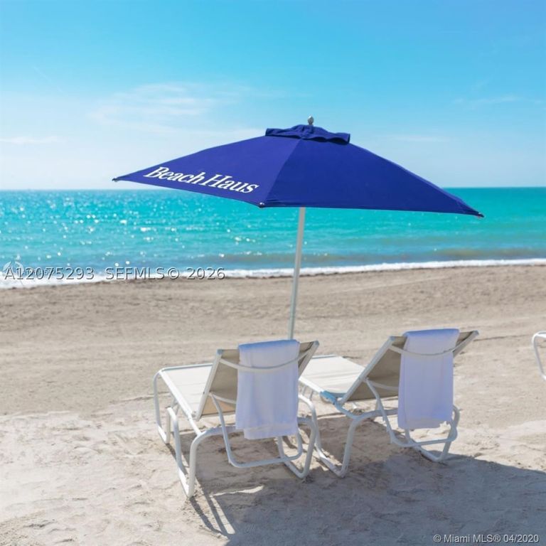 290 Bal Bay Dr 104, Bal Harbour, FL 33154