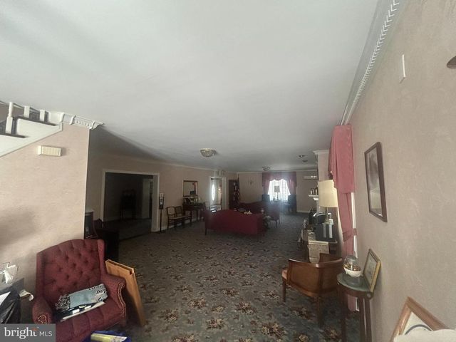 214 W FRONT ST, Florence, NJ 08518