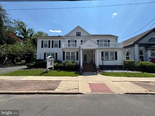 214 W FRONT ST, Florence, NJ 08518
