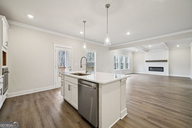658 Winding Rose Drive, Hoschton, GA 30548