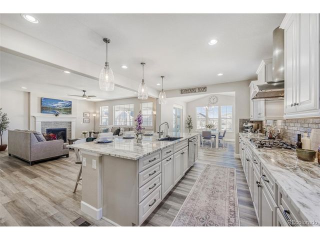 7031 S White Crow Way, Aurora, CO 80016