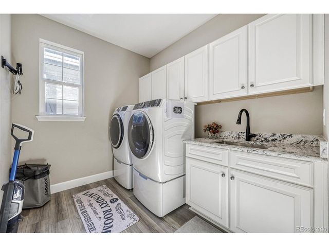 7031 S White Crow Way, Aurora, CO 80016