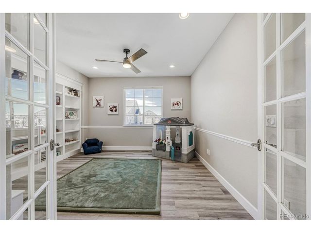 7031 S White Crow Way, Aurora, CO 80016