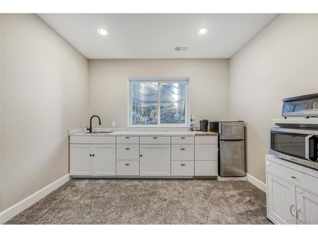 7031 S White Crow Way, Aurora, CO 80016