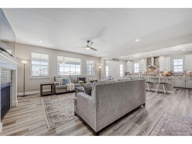 7031 S White Crow Way, Aurora, CO 80016