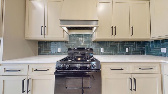 1721 Valley View Drive, La Porte, TX 77571