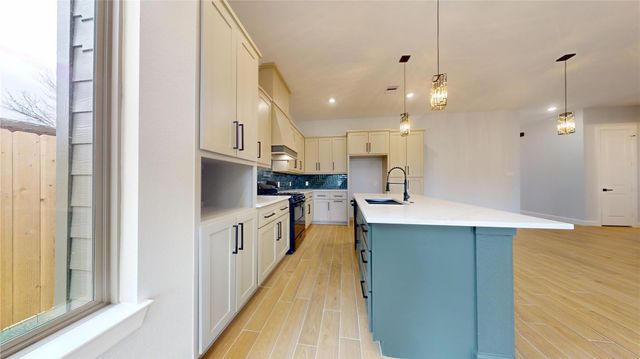 1721 Valley View Drive, La Porte, TX 77571