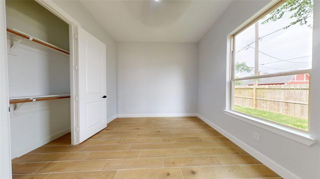 1721 Valley View Drive, La Porte, TX 77571