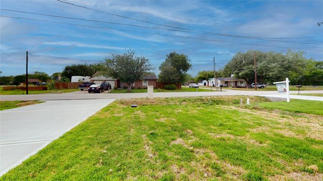 1721 Valley View Drive, La Porte, TX 77571