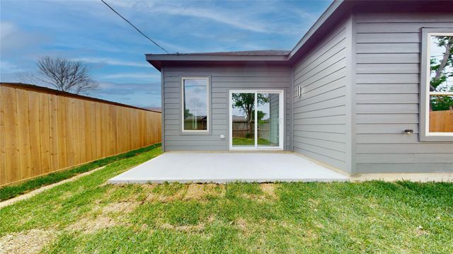 1721 Valley View Drive, La Porte, TX 77571