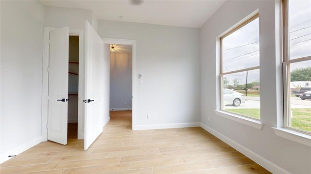 1721 Valley View Drive, La Porte, TX 77571