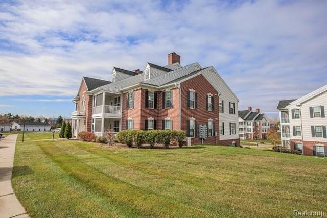 1035 E Summerfield Glen Circle, Ann Arbor, MI 48103