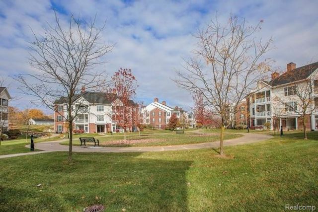 1035 E Summerfield Glen Circle, Ann Arbor, MI 48103