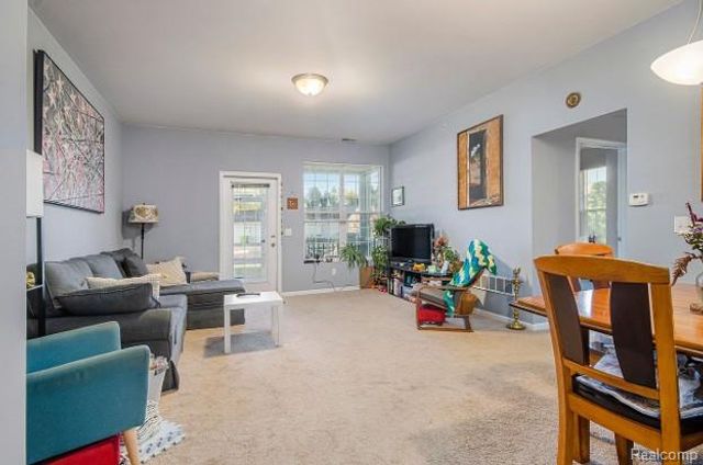 1035 E Summerfield Glen Circle, Ann Arbor, MI 48103
