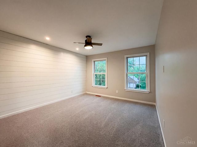 12173 Village Woods Drive, Sharonville, OH 45241