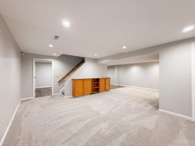 12173 Village Woods Drive, Sharonville, OH 45241
