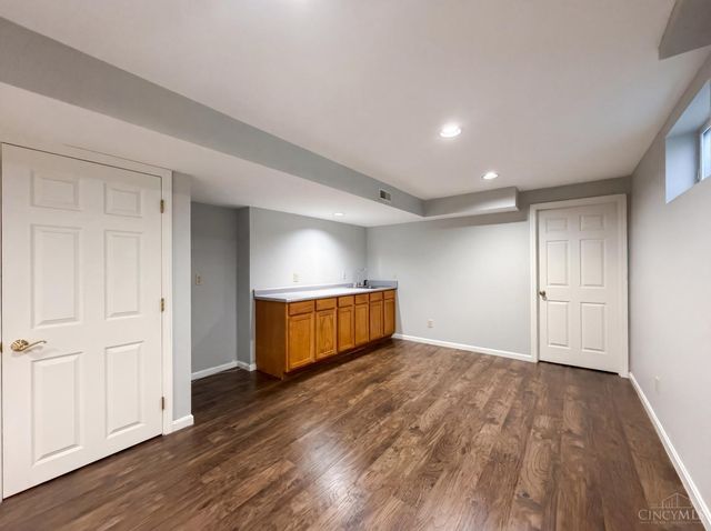 12173 Village Woods Drive, Sharonville, OH 45241