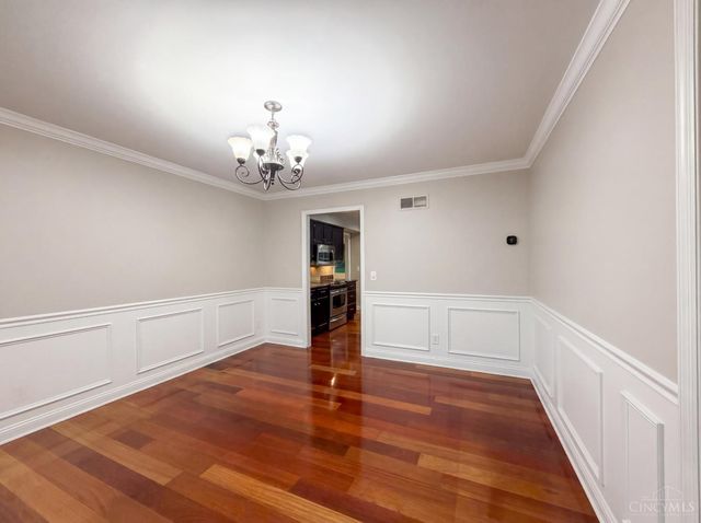 12173 Village Woods Drive, Sharonville, OH 45241