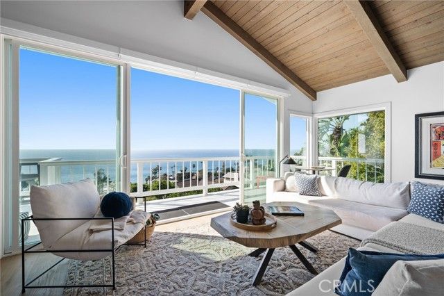 31331 Holly Drive, Laguna Beach, CA 92651