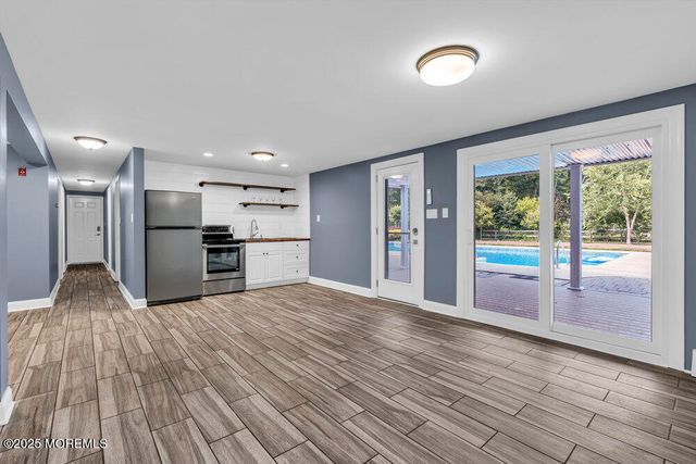118 Megill Road, Farmingdale, NJ 07727
