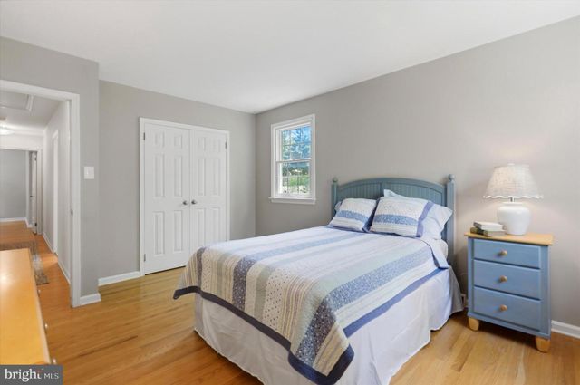 1089 BROADVIEW RD, Wayne, PA 19087