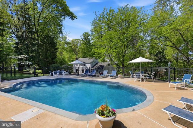 1089 BROADVIEW RD, Wayne, PA 19087