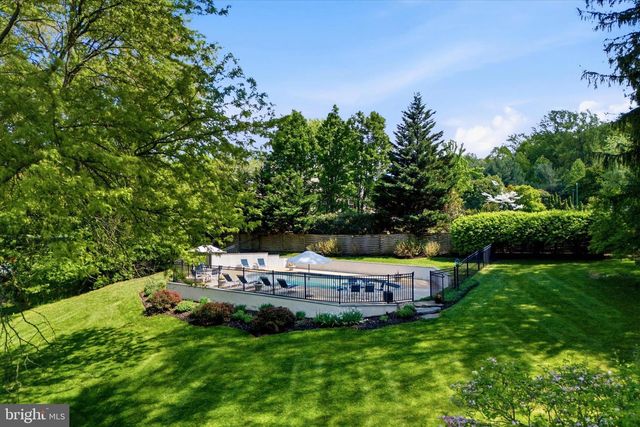 1089 BROADVIEW RD, Wayne, PA 19087
