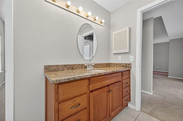 9809 Richmond Avenue F1, Houston, TX 77042
