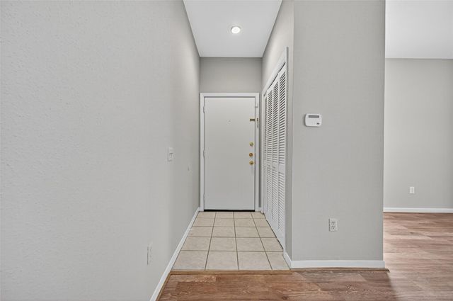 9809 Richmond Avenue F1, Houston, TX 77042