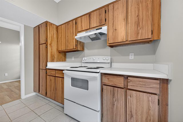 9809 Richmond Avenue F1, Houston, TX 77042