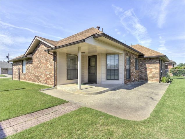 4825 Montclair Drive, Del City, OK 73115