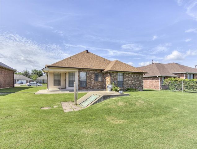 4825 Montclair Drive, Del City, OK 73115
