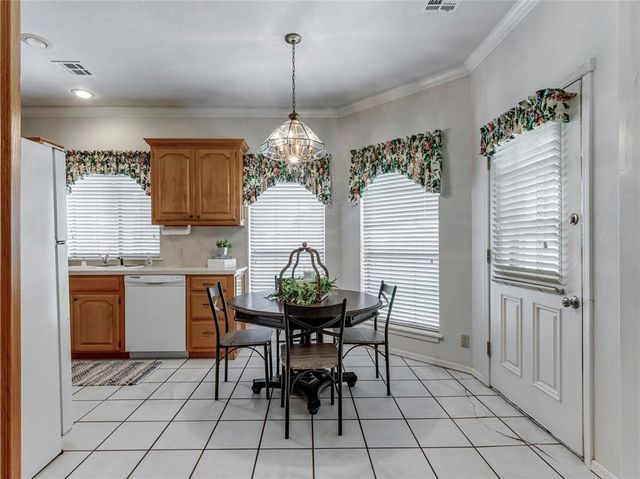 4825 Montclair Drive, Del City, OK 73115