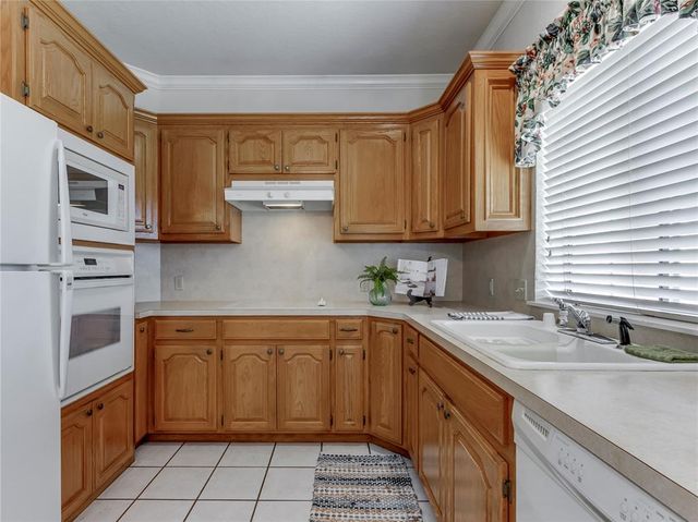 4825 Montclair Drive, Del City, OK 73115